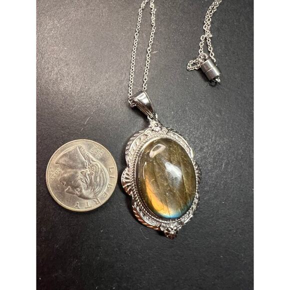 NEW Flashy fire labradorite pendant and chain in stainless steel 20inch - Picture 3 of 16